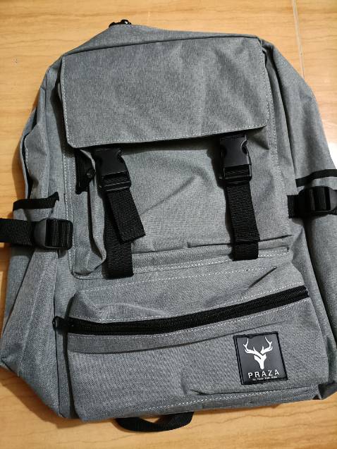 Sản phẩm đúng quảng cáo, có nhiều ngăn sử dụng, giao hàng nhanh