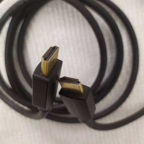 Dây cứng cáp, dài  2m xài quá thoải mái khi màn hình của mình ở xa, truyền tải dữ liệu nhanh, video sắc nét
Hàng chất lượng, giá hợp lý, giao hàng lại nhanh nữa, có nhu cầu sẽ tiếp tục ủng hộ shop