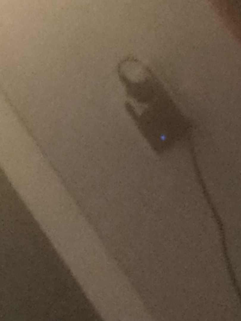 sản phẩm sử dụng rất tốt, sản phẩm tốt, bắt sóng ổn định, bán kính phát sóng wifi cũng xa (nói chung đủ xài). sản phẩm ổn định.