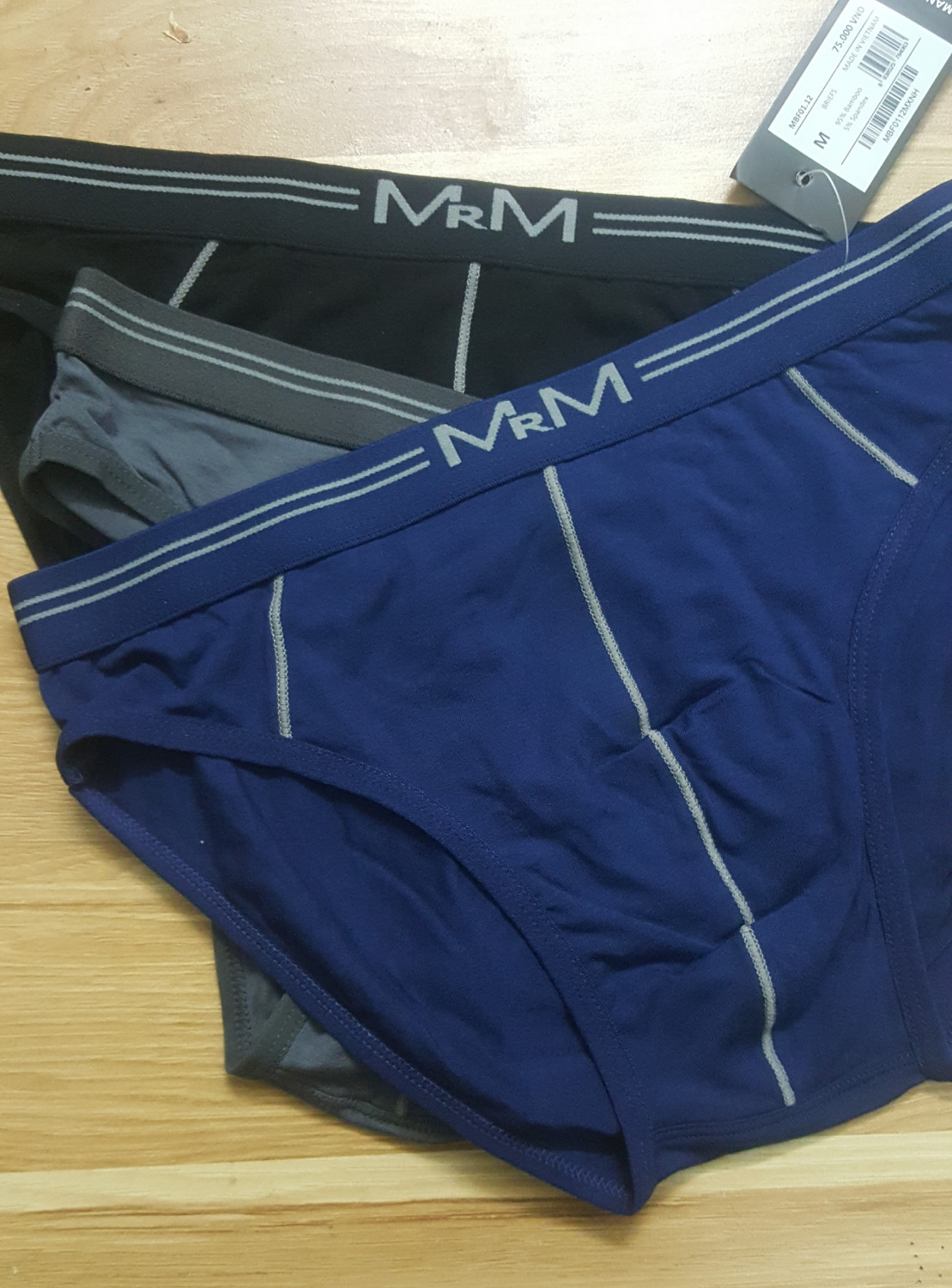 Đã mua 3 chiếc 3 màu, chất lượng vải co dãn khá tốt. Sờ chất khá mềm, so với giá tiền thì khá rẻ so vơi chất lượng. Sẽ dùng và cảm nhận thêm