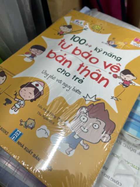 Nội dung bổ ích. Dùng hình ảnh như truyện tranh giúp bé dễ tiếp cận.