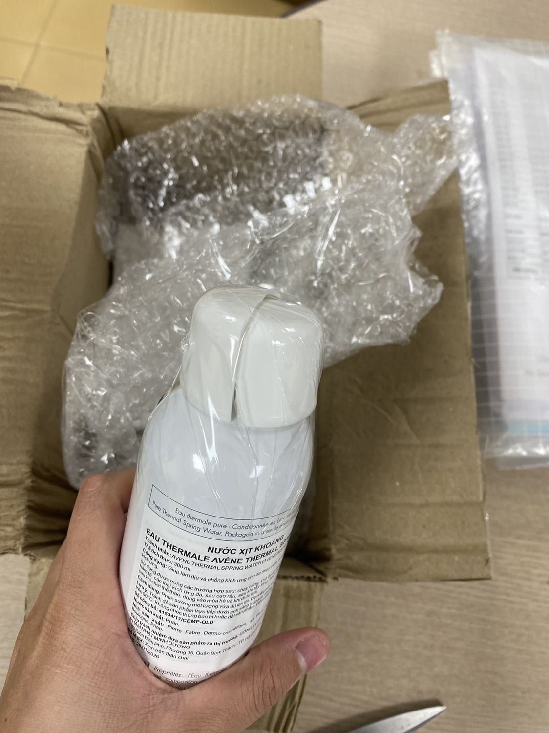 Mình nhận hàng lần này bị vỡ nắp, những lần trc giao đều ổn k hiểu sao giờ bị thế