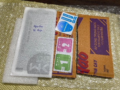 Mô tả thì ghi full hộp, hàng nhận thì ko hộp, còn tặng cho hai miếng carton Mỳ Hảo hảo, shop hài hước ghê. Mô tả thì ghi full hộp, hàng nhận thì ko hộp, còn tặng cho hai miếng carton Mỳ Hảo hảo, shop hài hước ghê.