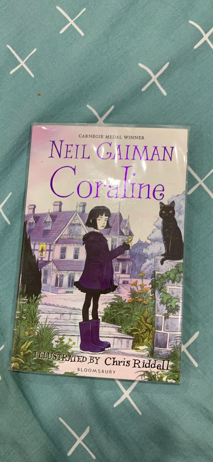 Có bookcare sách sạch sẽ và đẹp