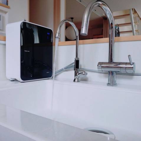 nước uống có vị ngon, thẩm thấu nhanh vào cơ thế, máy đa chức năng dùng rất tiện lợi, đặc biệt sức khỏe cả nhà được cải thiện, vì thế tôi đã đầu tư mua 1 cái, shop HAPA lắp đặt nhiệt tình và chu đáo cẩn thận, cho các bạn 5 sao ủng hộ. Nếu có người hỏi tôi sẽ giới thiệu cho.