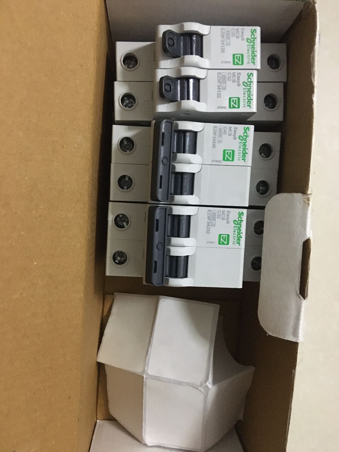 Shop giao không
đủ số lượng.