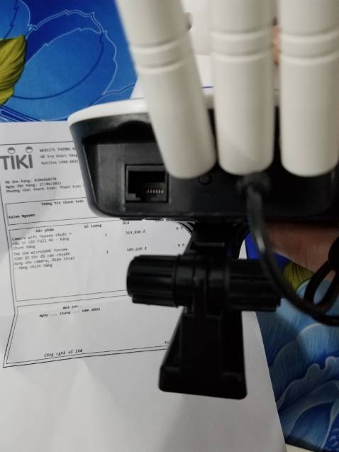 Đề nghị nhà cung cấp liên hệ lại đổi hàng giúp mình..nhận hàng camera Yoosee 1080P ko đúng sản phẩm, ko có khe để thẻ nhớ, ko có giấy hướng dẫn sử dụng, rất là bực mình ?