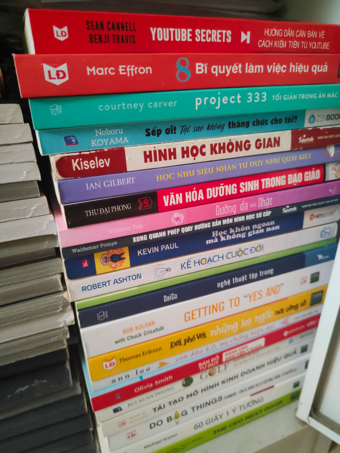 Sách siêu đẹp siêu mới nhaaaa. Săn được sale nên cũng siu rẻ. Tiki đóng gói chắc chắn, gọn gàng, sản phẩm nguyên vẹn (●♡∀♡)(●♡∀♡)(●♡∀♡)(●♡∀♡)(●♡∀♡)(●♡∀♡)(●♡∀♡) mong là sale nhiều hơn để mình còn có xèng mua (´∩｡• ᵕ •｡∩`)