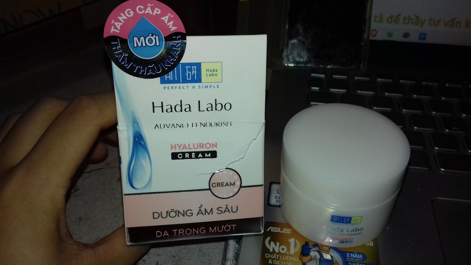 giao hàng cực nhanh mất có hơn ngày
sản phẩm đẹp sang trọng còn mới hạn dùng lâu bao bì đẹp bắt mắt
đóng gói hàng cẩn thận đẹp chất lượng
review sản phẩm : hàng được của nó  không mùi thành phần an toàn ; dùng rất thích ;hết khô bong tróc da vào mùa hanh khô - mùa lạnh ở miền bắc; ....
nói chung mọi người nên mua mãi ủng hộ tiki và shop