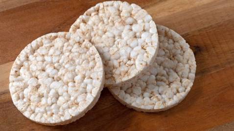 Bánh vị ngon nhưng hơi nhỏ ạ. :3 mình ngại mua mấy cái hộp của shop vì ăn vèo cái hết mà k biết xử lý hộp nhựa ntn. Nếu shop đóng vào túi giấy thì sẽ thích hơn