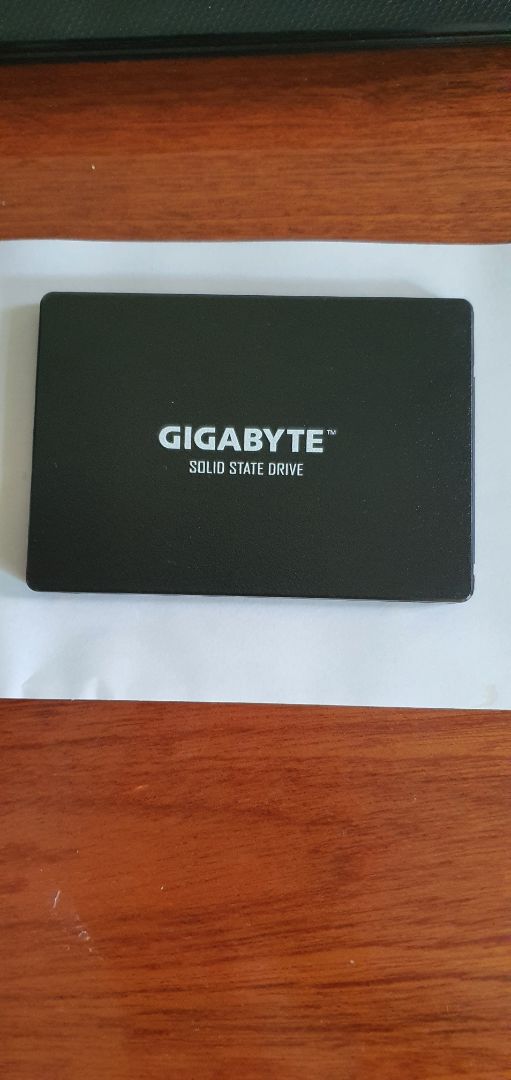 sản phẩm rất ổn áp trong tầm giá. lưu ý dung lượng thực nhận chỉ 112gb. sản phẩm rất ổn áp trong tầm giá. lưu ý dung lượng thực nhận chỉ 112gb.