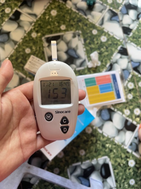 Đầu tiên gói hàng sp ok 
Giá cả lại rẻ
Mà chỗ bấm để bỏ que thử lại ko thể chấp nhận dc bấm như bị lỗi ko bấm ra phải lấy tay lấy nó ra kim cũng vậy 
Lần đầu thì mk *** ko ra 
*** lại lần 2 thì ra 
Mà ko biết có bền lâu hay độ chính xác của nó có chắn ko
Cho 5* ủng hộ shop có gì lần sau quay lại đánh giá tiếp