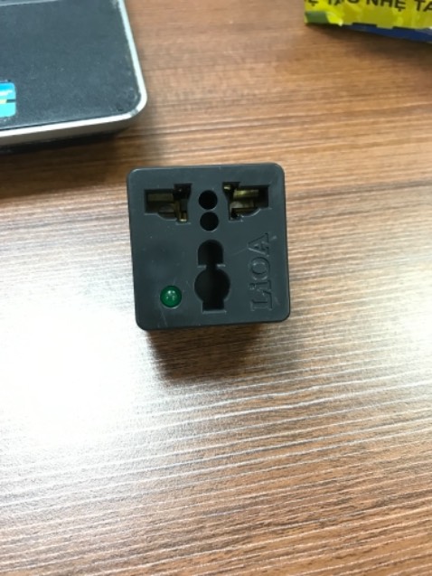 Giao hàng hok đúng. Đặt ổ cắm 3 hướng mà giao ổ cắm 1 hướng mà 3 chẩu. Cho 3* để nhà bán hàng rút kinh nghiệm vì mất thời gian của cả 2. Đang rất cần mà khi nhận hàng lại sai rất bực mình