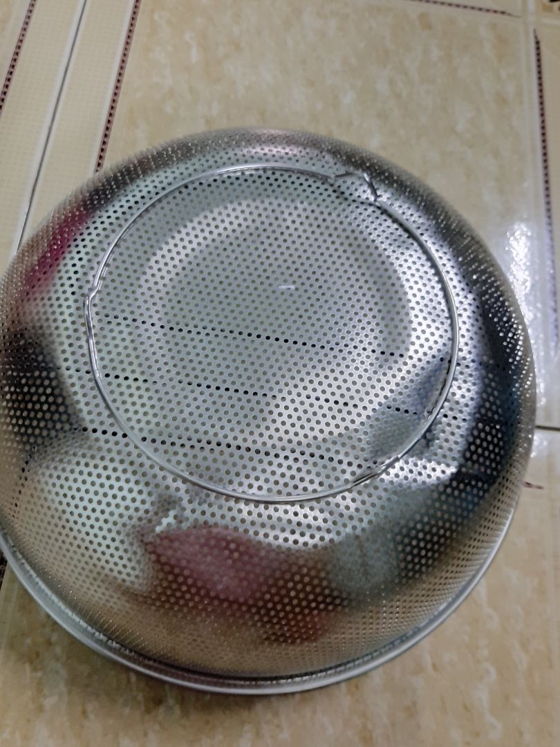 Đã nhận được rổ nhưng khi mở ra thì thấy móp méo ko thể chấp nhận được. Đề nghị Tiki xem lại và bồi hoàn sản phẩm. Thời gian giao hàng cũng lâu nữa. Đã nhận được rổ nhưng khi mở ra thì thấy móp méo ko thể chấp nhận được. Đề nghị Tiki xem lại và bồi hoàn sản phẩm. Thời gian giao hàng cũng lâu nữa.