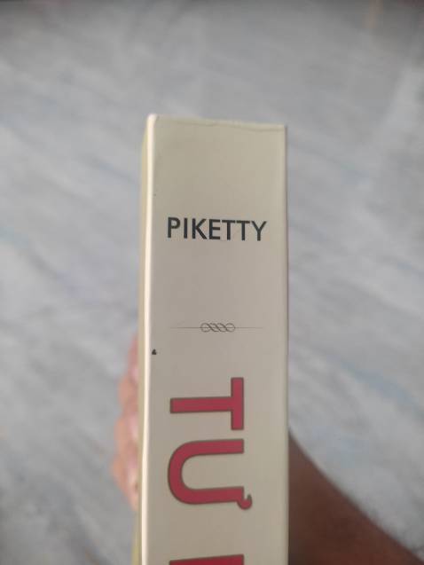 Sách do bị móp gáy dưới không phải bản giấy xốp dày mà bản giấy láng mỏng. Mong muốn được đổi trả lại sách giấy xốp