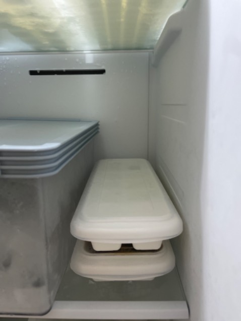 Đã dùng 1 thời gian mới đánh giá
Chất liệu: hàng Nhật nên đảm bảo, dễ lấy đá ra, ko bị bể đá, hoặc gãy khay như các loại nhựa thông thường
Dễ rửa, độ bền cao