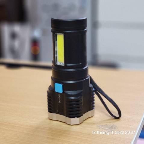 Giá rẻ, vỏ bằng nhựa độ hoàn thiện không cao. Dùng tạm được.