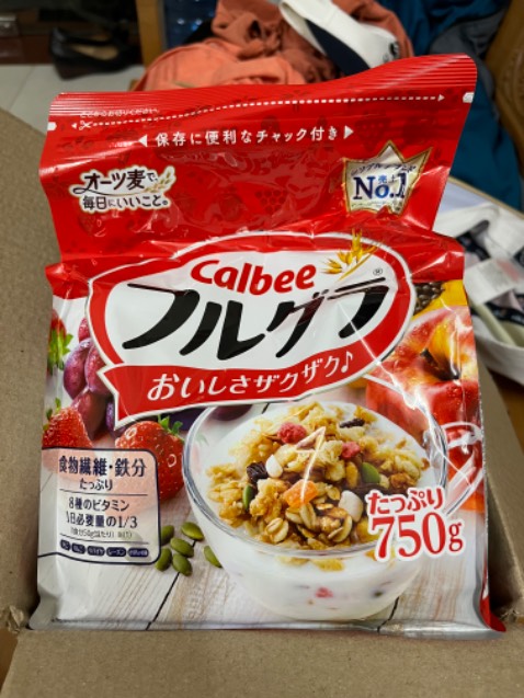 Shop giao nhanh! Sản phẩm mình nhận được là 750g, date dài, giá cả chấp nhận được. Nói chung hài lòng!