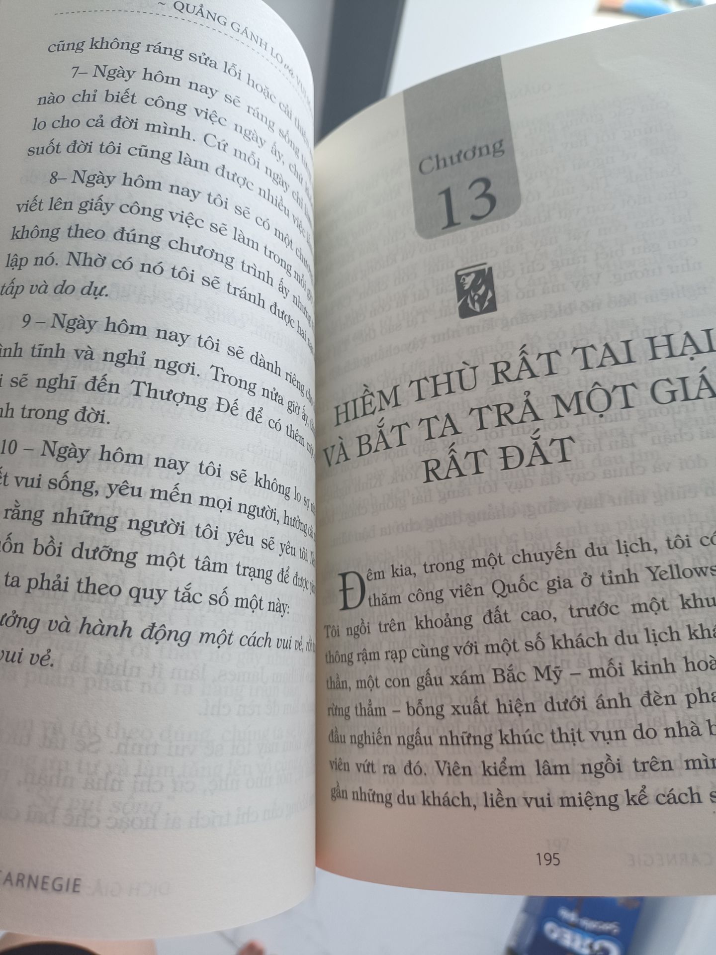 gói hàng chưa kỹ lắm còn hơi sơ sài nhưng hong shao sách giao về ko bị móp méo gì, nội dung sách chưa đọc nên chưa biết nhưng nhìn sơ qua thấy cũng hayy; đợi hồi nào đọc xong thì quay lại review