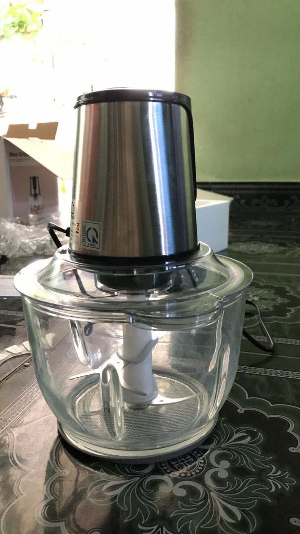 Mới mua cái bàn là của shop, thấy uy tín nên mua thêm máy xay thịt này! Nhận hàng về thích quá luôn shop ơi! Chính hãng lock&lock mà bán rẻ hơn các shop khác khá nhiều. Máy xay quá ok luôn, xay nhanh, nhuyễn, hình thức bắt mắt! Quan trọng giá rẻ so với thị trường chung! Cho shop 5 sao