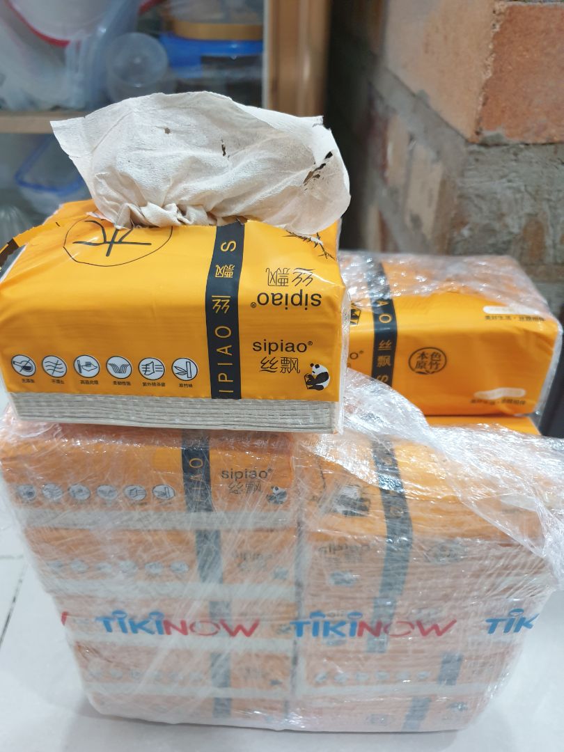 Đặt loại giấy mắc tiền trong các loại giấy gấu trúc shop bán, cuối cùng nhận được loại giấy rẽ tiền, thất vọng... 129k/20gói cũng không khác gì 72k/20gói. Tiki nên cảnh báo để người mua khỏi lầm.