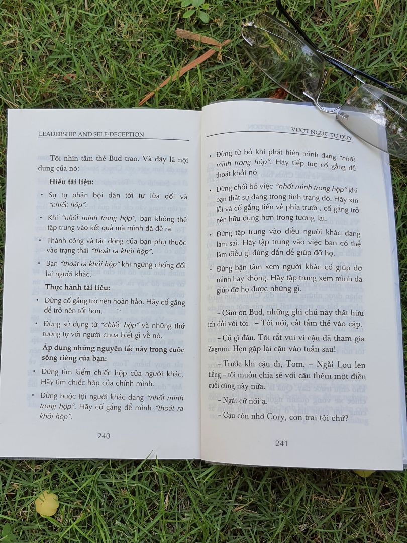 Hay và súc tích. Khi bạn ở trong chiếc hộp, bạn chỉ khiến mọi người cũng tạo cho mình một chiếc hộp, đánh giá mọi thứ đóng khung như trong chiếc hộp. Tìm hiểu nguyên nhân và thoát ra khỏi chiếc hộp sẽ giúp mọi việc hoàn thành tốt hơn, cả trong các mối quan hệ xã hội, trong gia đình và cả trong các vấn đề của cá nhân.