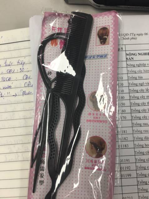 Ti ki đã giao nhầm hàng: Mình mua 4 dụng cụ làm phồng mái lại giao thành loại này.