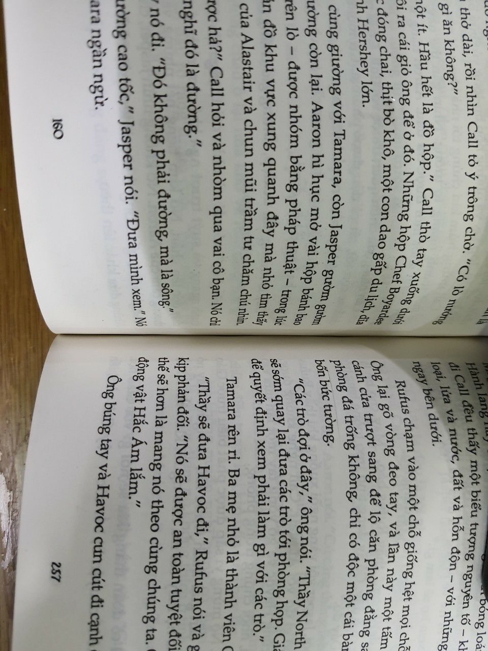 sách đóng bị nhảy trang,  thiếu trang nhiều quá