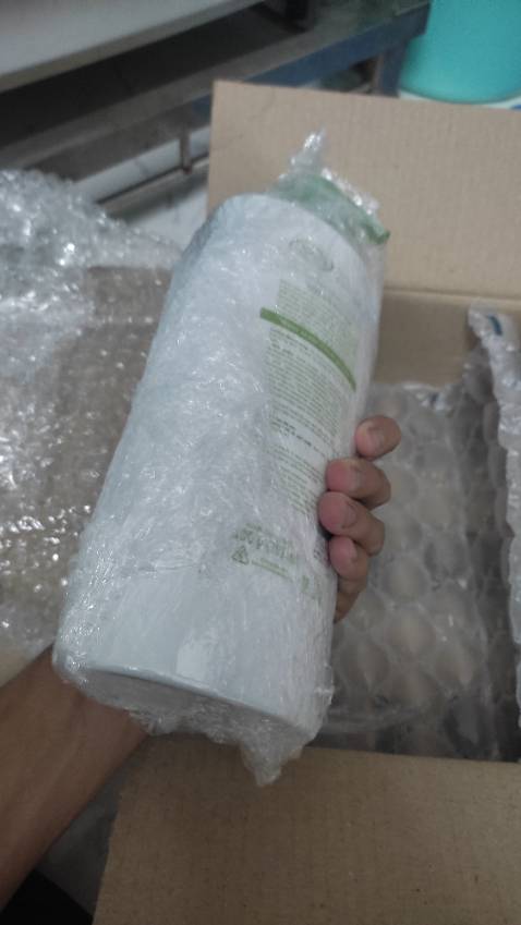 Đóng gói cẩn thận nhưng không có quà tặng kèm, nếu hết quà tặng nên đổi poster để khách biết mua sản phẩm khác.