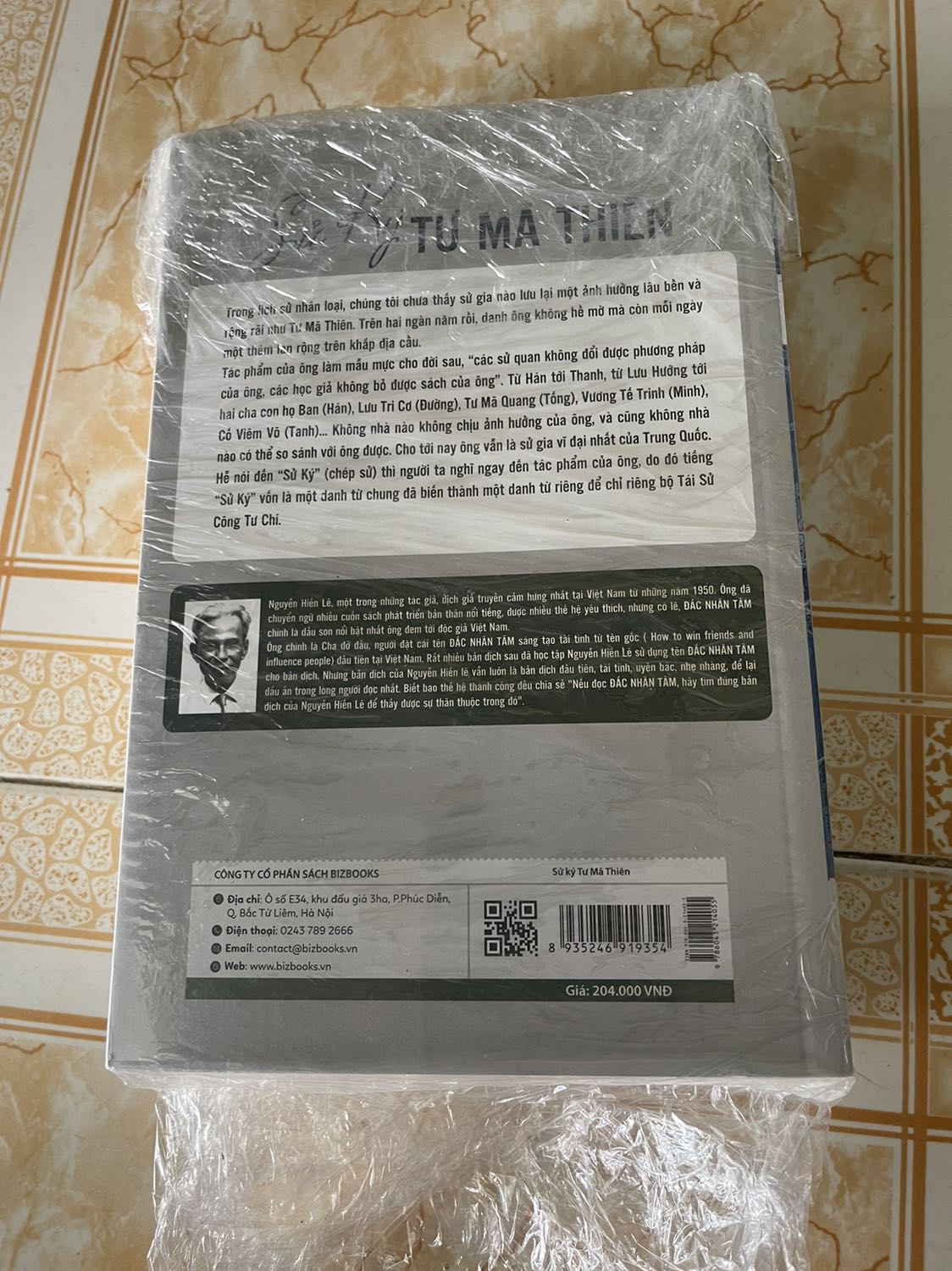Sách hay. Đóng gói cẩn thận. Giao hàng đúng hẹn. Sách hiếm nên chiết khấu không cao.
