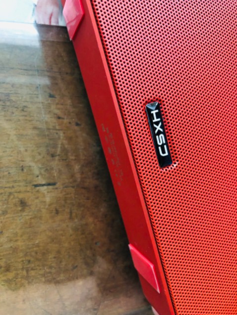 Loa nghe hay bass cũng ok, kiểu dáng đẹp sx chi tiết hoàn thiện tốt, có cái nhẫn hiệu bị dán ngược,đài FM kg dùng được