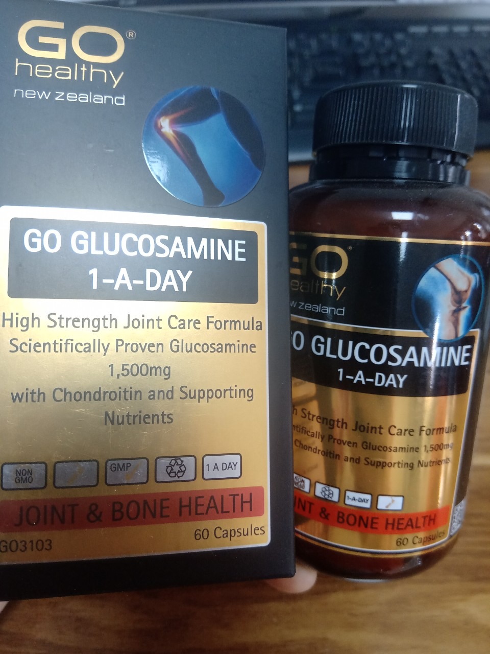 Cảm ơn nhà thuốc rất nhiều vì mình mới bị thoái hóa đốt sống cổ, đi châm cứu 2 tuần ở bv y học cổ truyền mà chưa đỡ mấy, về nhà mình dùng thuốc glucosamine này với canxi mà 3 tháng rồi, hiện tại mình thấy đỡ rất nhiều, cơ thể thoải mái, không bị mỏi vai gáy nhiều nữa, trước đây cứ làm 1 lúc là lại nhức mỏi vai và tê bì nhiều. Xin chân thành cảm ơn