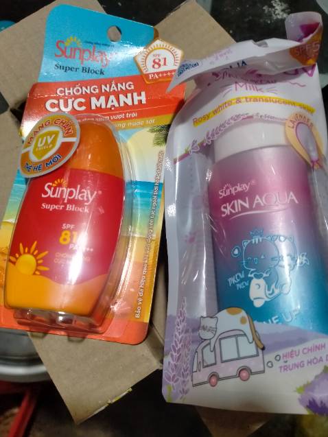 Mình chưa dùng dòng này của sunplay nên chưa nhận xét về công dụng đc, hihi chỉ mua vì thấy có dành cho da nhờn thui