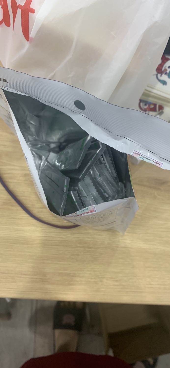 Shop đóng gói cẩn thận, hàng chính hãng. Sản phẩm chia gói, mỗi lần uống 1 gói hợp lí. Lười ăn rau nên mình thấy sp rất tốt
