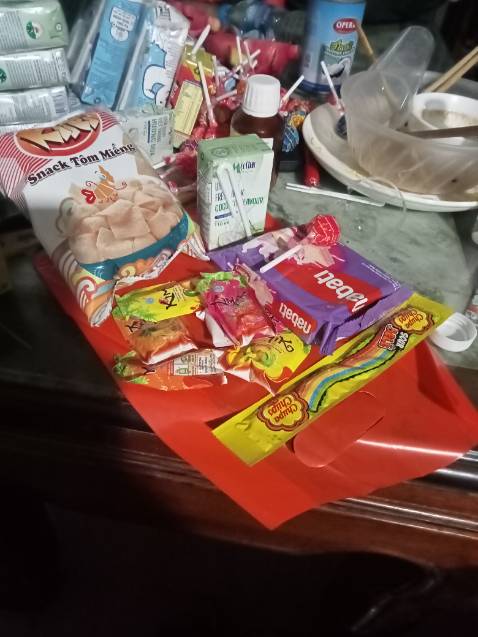 Mật khá thơm ,vị hơi chua hơn lọ khác của m ở nhà,hi vọng là mật tốt