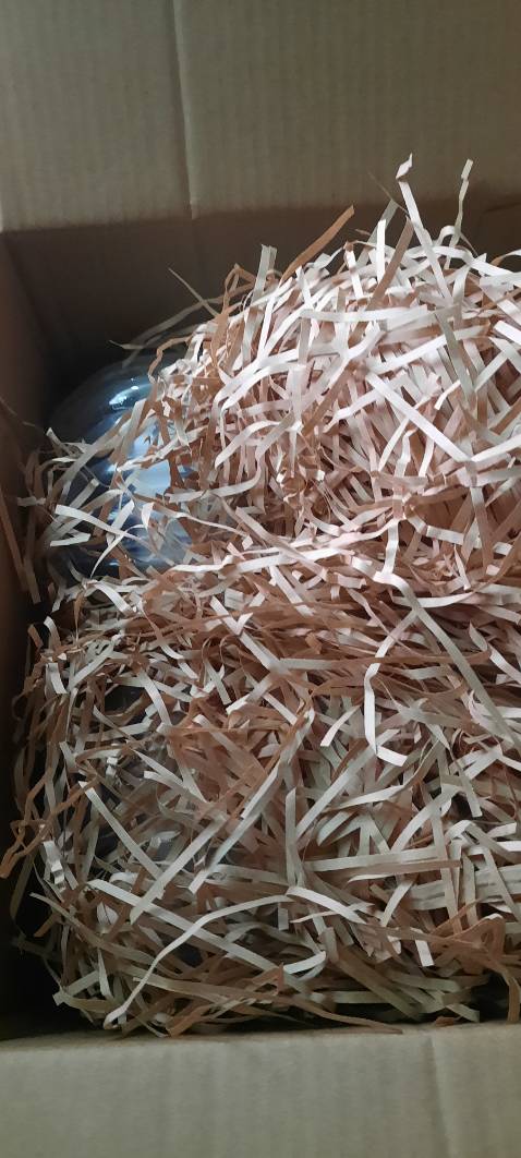 Mùi vị thơm, vị ngon mình đã uống thử. Đóng gói đẹp chắc chắn. Hàng chính hãng nên yên tâm