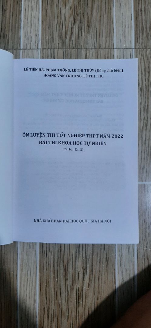 Sách hay có nhiều bt VD. Nên học có chọn lọcm Web làm bài kt nhiều đề làm hết trên đó có thể cổ vũ bn lấy điểm 8 trở lên