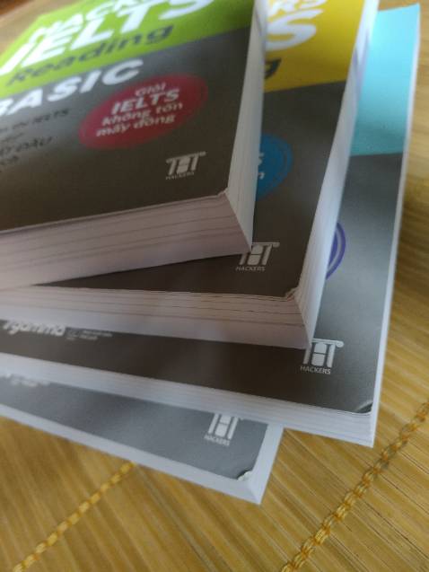 Sách rất nhiều lỗi :mép quăn, bụi bẩn. Giáo hàng không nhiệt tình, đóng gói không cẩn thận. Lần đầu mua hàng trên tiki mà không chấp nhận được. Chưa nói tới nội dung sách🥲