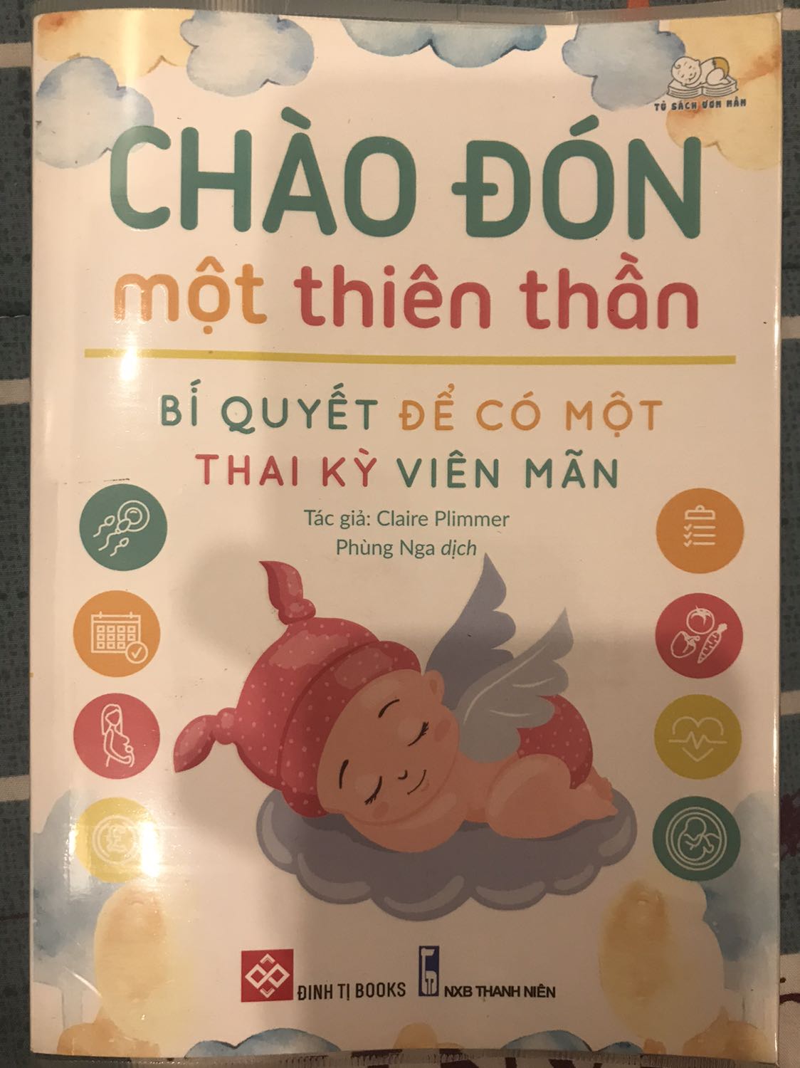 Có hình ảnh dễ thương, cung cấp nhiều kiến thức hay về dinh dưỡng, nghỉ ngơi,...vv