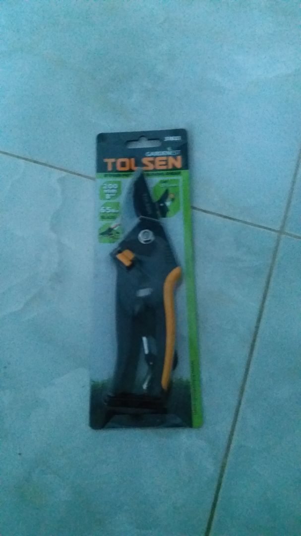 gói hàng đẹp.kéo bén.có hộp đầy đủ.giao hàng nhanh.rất thik.cho 5 sao kkk