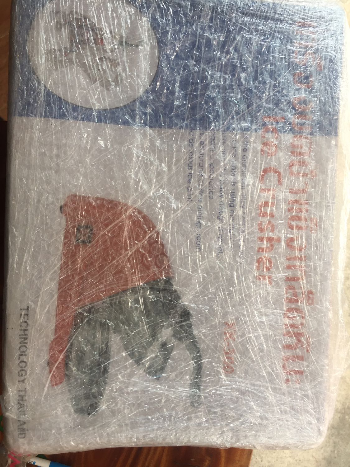 Khách mua máy bào đá tuyết 2 lưỡi ABG hàng Việt Nam! chính hãng sao lại giao hàng của Thái Lan vậy ?????