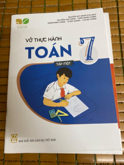 Shop giao hàng đầy đủ sách được bọc rất cẩn thận nguyên vẹn rất hài lòng