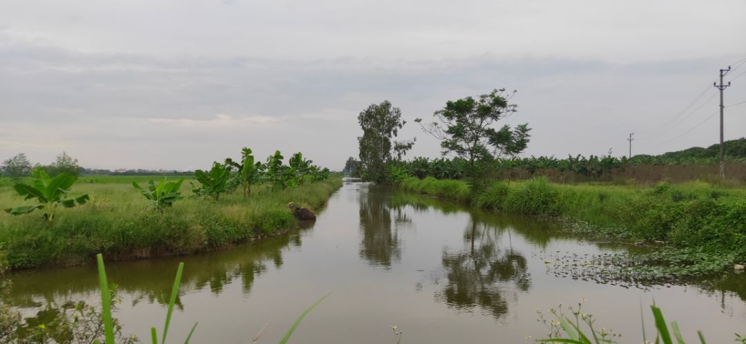 sản phẩm đẹp, nhưng kích cỡ ống ko đều