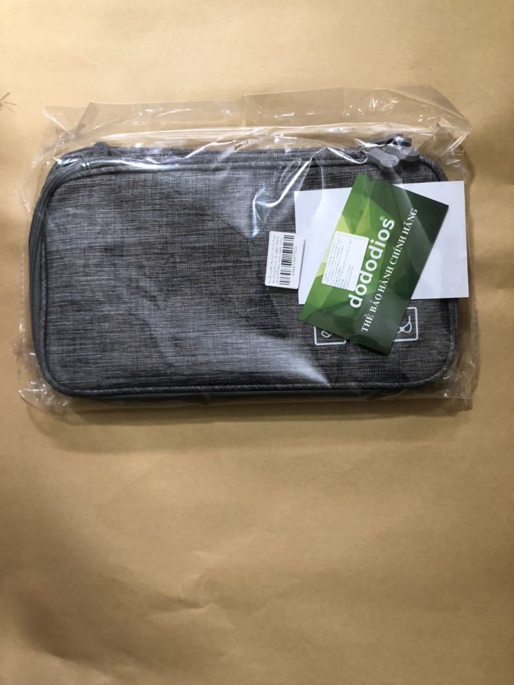 Mình nhận đc hàng r, sp y như quảng luôn ưng hết cả mình 
Mua tặng người mà bà ý để đc gần chục bà khen lấy khen để ngại ghê cơ😅
Tiki giao hàng thì siêu nhanh mới sáng htrc đặt hsau đã nhận đc hàng r. Đã v a ship còn nhiệt tình hỏi thăm cả sức khoẻ nhà mình chứ 🤣
Nhắn tin cho shop để hỏi về sp thì sp tư vấn quá nhiệt tình, nên mua nha cả nhà 🥳