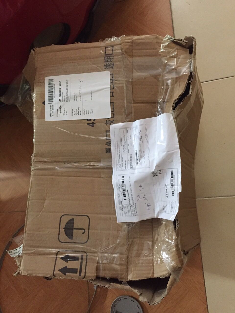 Mua cái quạt mà nhà bán không giao cánh quạt và lồng quạt thì tôi dùng quạt kiểu gì cho mát đây ạ? Mua hàng tiki bao nhiêu năm, thật sự sốc khi nhà bán giao thiếu phụ kiện nghiêm trọng kiểu này!