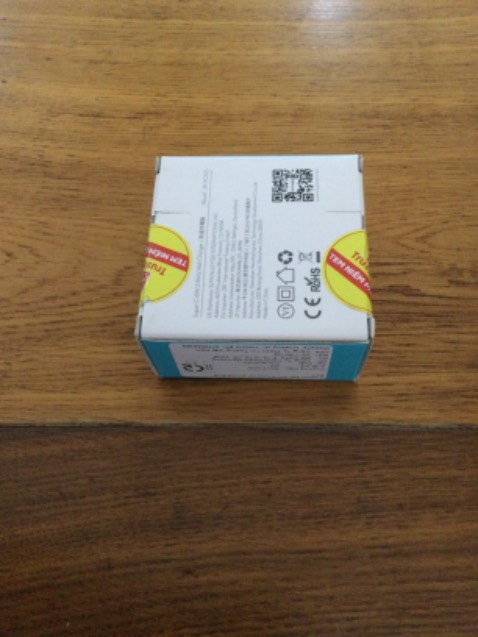 Củ sạc đẹp chuẩn cầm rất chất lượng. Nguyên tem niêm phong Cám ơn Shop.