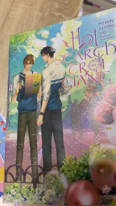 Giao hàng nhanh, đóng gói cẩn thận, sách đọc ok mỗi tội bộ này hơi dài, 5c mới full😒
tính ra hồi trc mua tiki cũng kha khá mà kể từ khi ra cái astra nhức não với bỏ gói tikinow là ít mua hẳn, gần đây quay lại thấy cải thiện rất nhiều 😆, chắc cbi cắm rễ lại😂