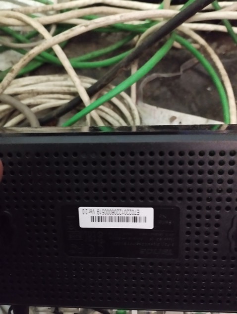 Bị hỏng cổng số 4 - đổi giúp mình cái khác nha