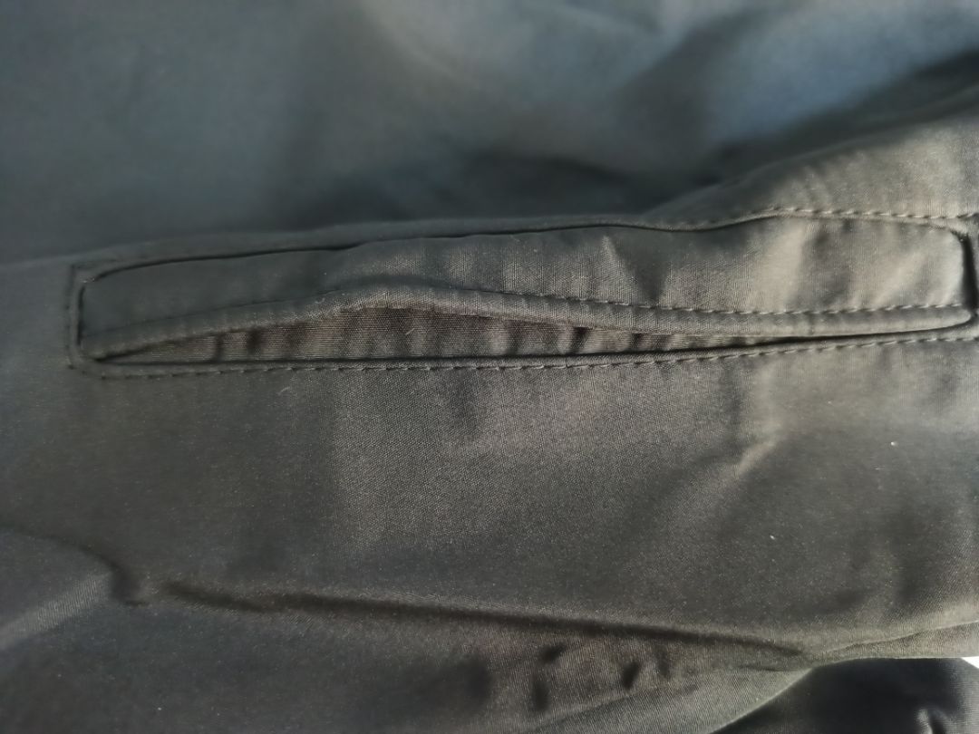 mình cao 1m60 nặng 53kg mặc size M là vừa i luôn, kiểu dáng rất đẹp ôm sát người
áo đẹp dày và ấm, nhận hàng ngay lúc đợt lạnh mặc cũng ấm, mặc đi làm đi chơi ổn.
chất lượng ok giao hàng nhanh chăm sóc khách hàng chu đáo 
mẫu mã đơn giản nhưng mặc vào rất đẹp. Đây là lần đầu tiên mua hàng tiki mà được như vậy thì cảm thấy rất hài lòng.
Chúc shop ngày càng phát triển