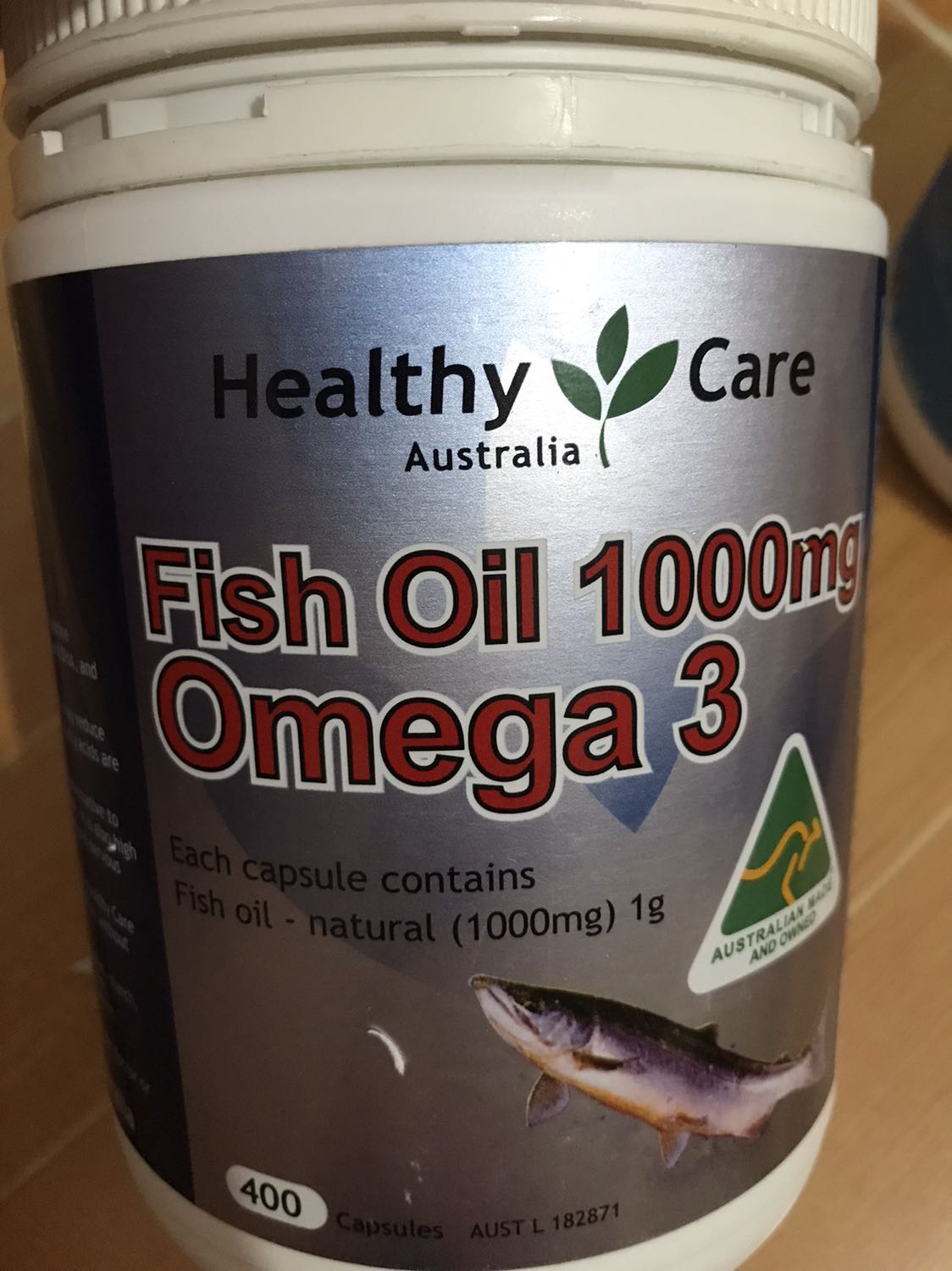 Ko bít mẫu mới hay hàng nhái...hũ màu đậm là người quen ở úc gởi về...hũ màu nhạt là mua tiki..màu sắc và logo khác 1 trời 1 vực 🥲🥲 Ko bít mẫu mới hay hàng nhái...hũ màu đậm là người quen ở úc gởi về...hũ màu nhạt là mua tiki..màu sắc và logo khác 1 trời 1 vực 🥲🥲